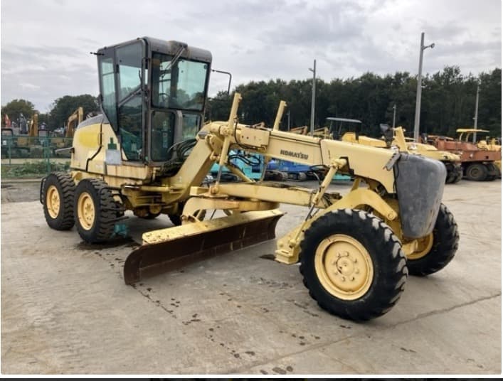 img-Komatsu GD405A‑3 Motor Grader
